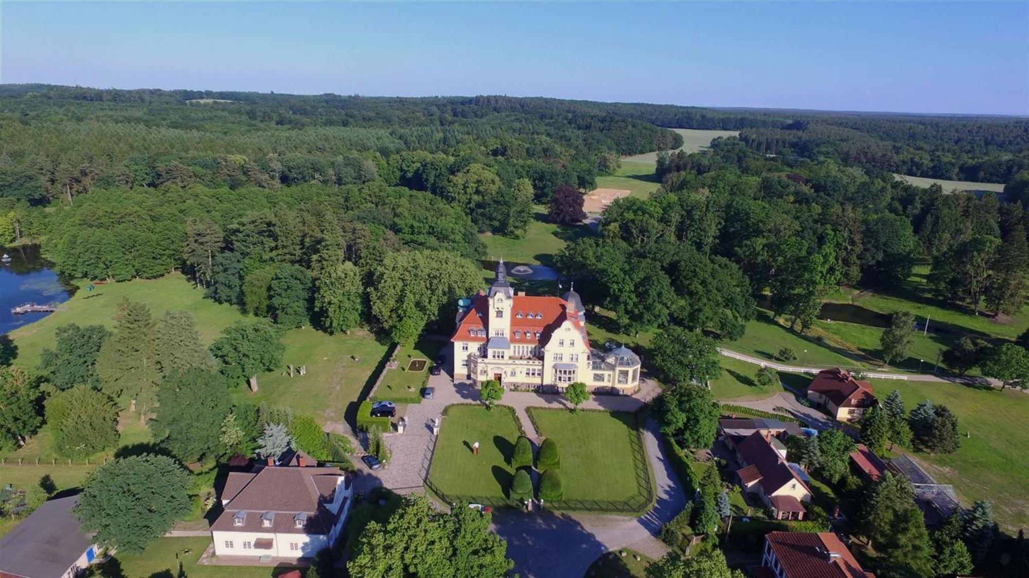 Bernsteinschloss Wendorf  Exterior photo
